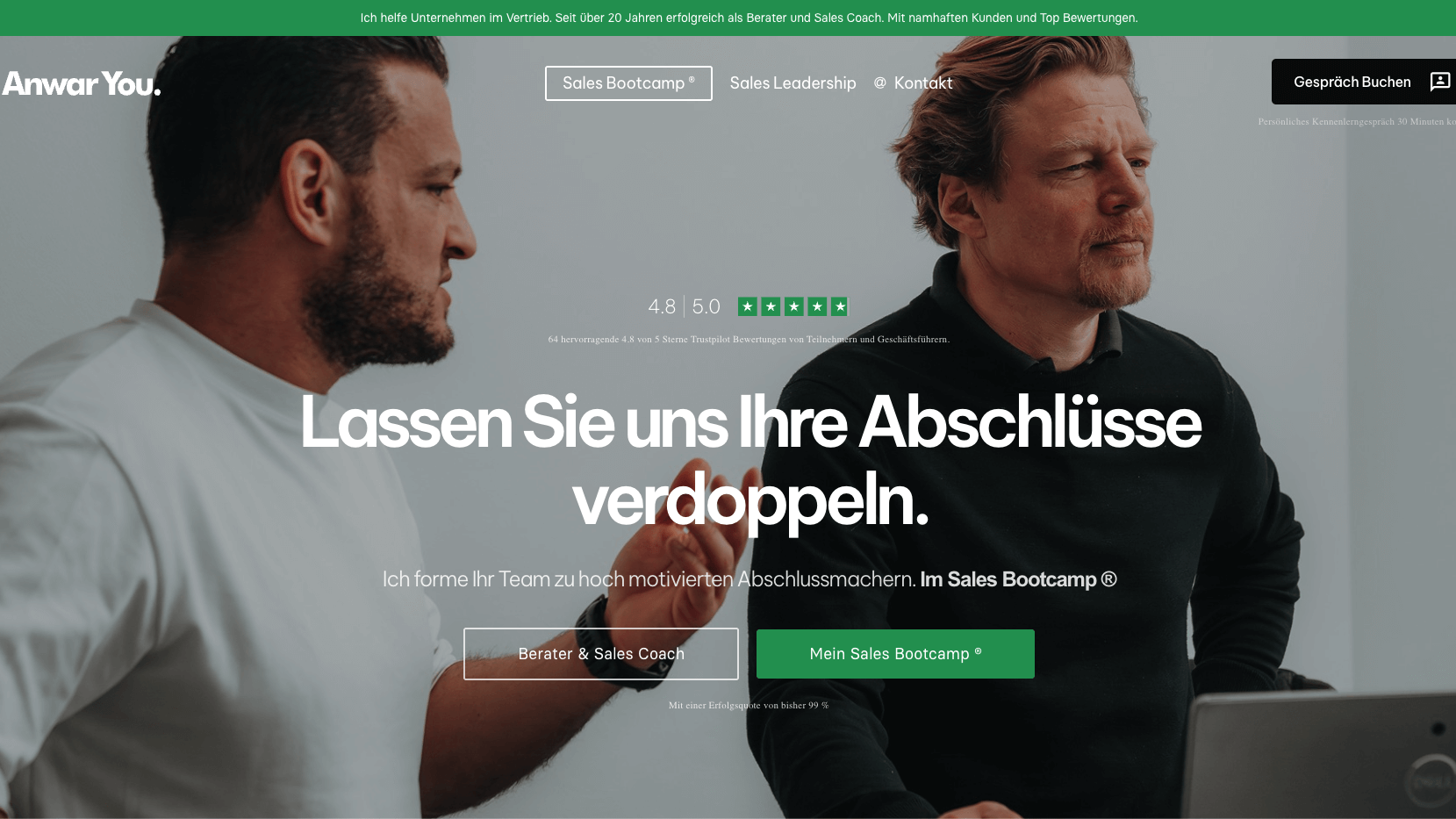 anwaryou.de Startseite zeigt Anwar im Gespräch mit einem Kunden